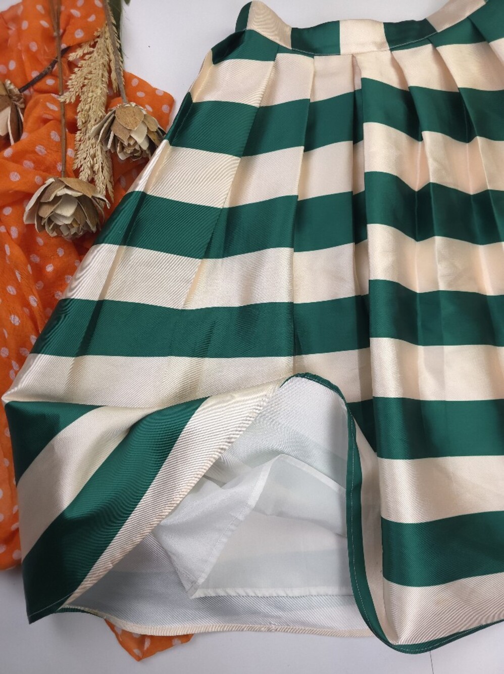 Chicwish Emerald Green and Cream Striped Pleated Skirt Sz Small